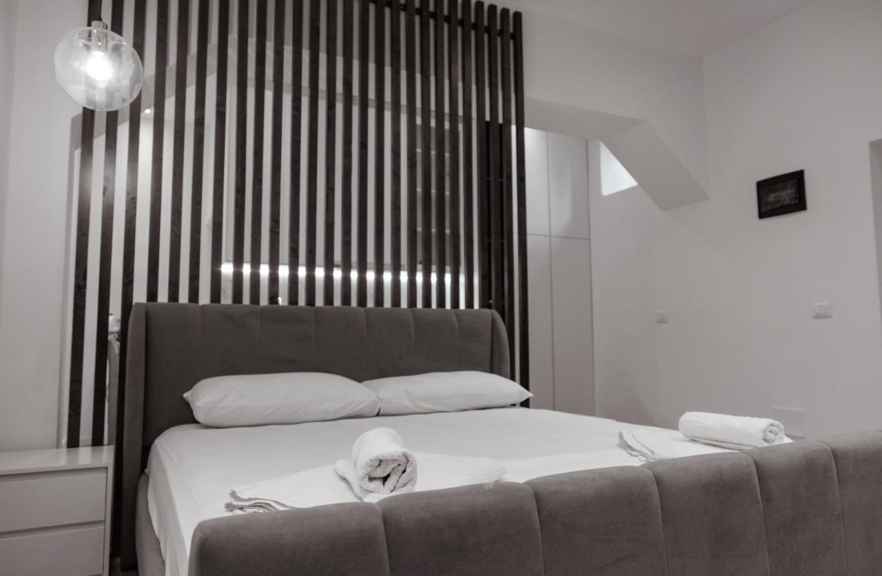 Britney'S Apartments Тирана Екстер'єр фото