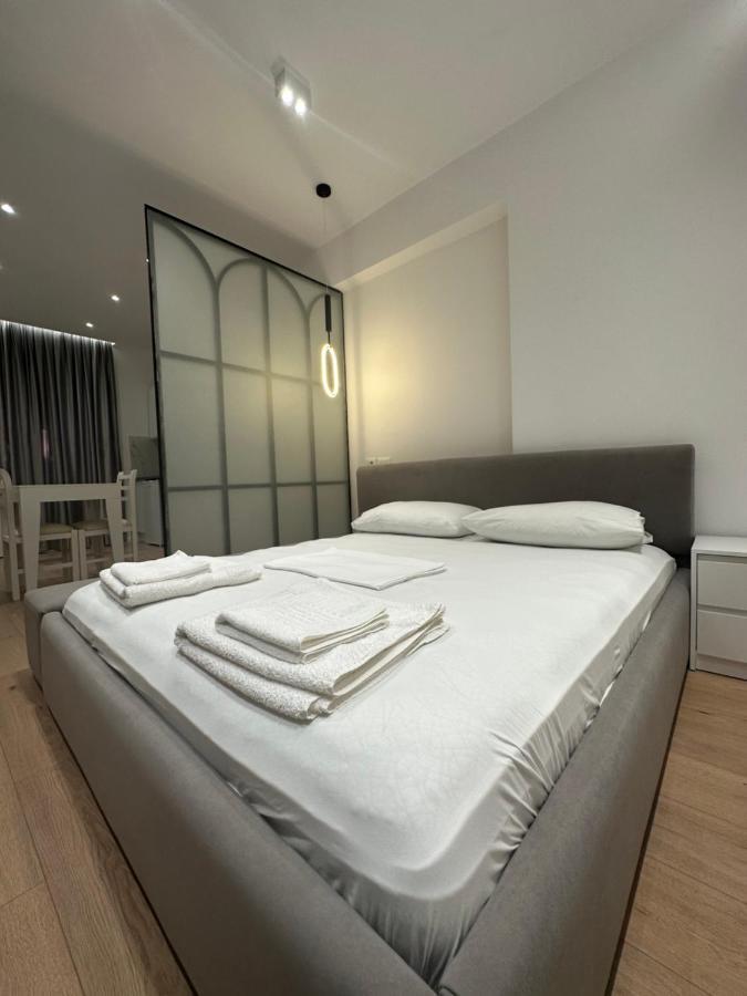 Britney'S Apartments Тирана Екстер'єр фото